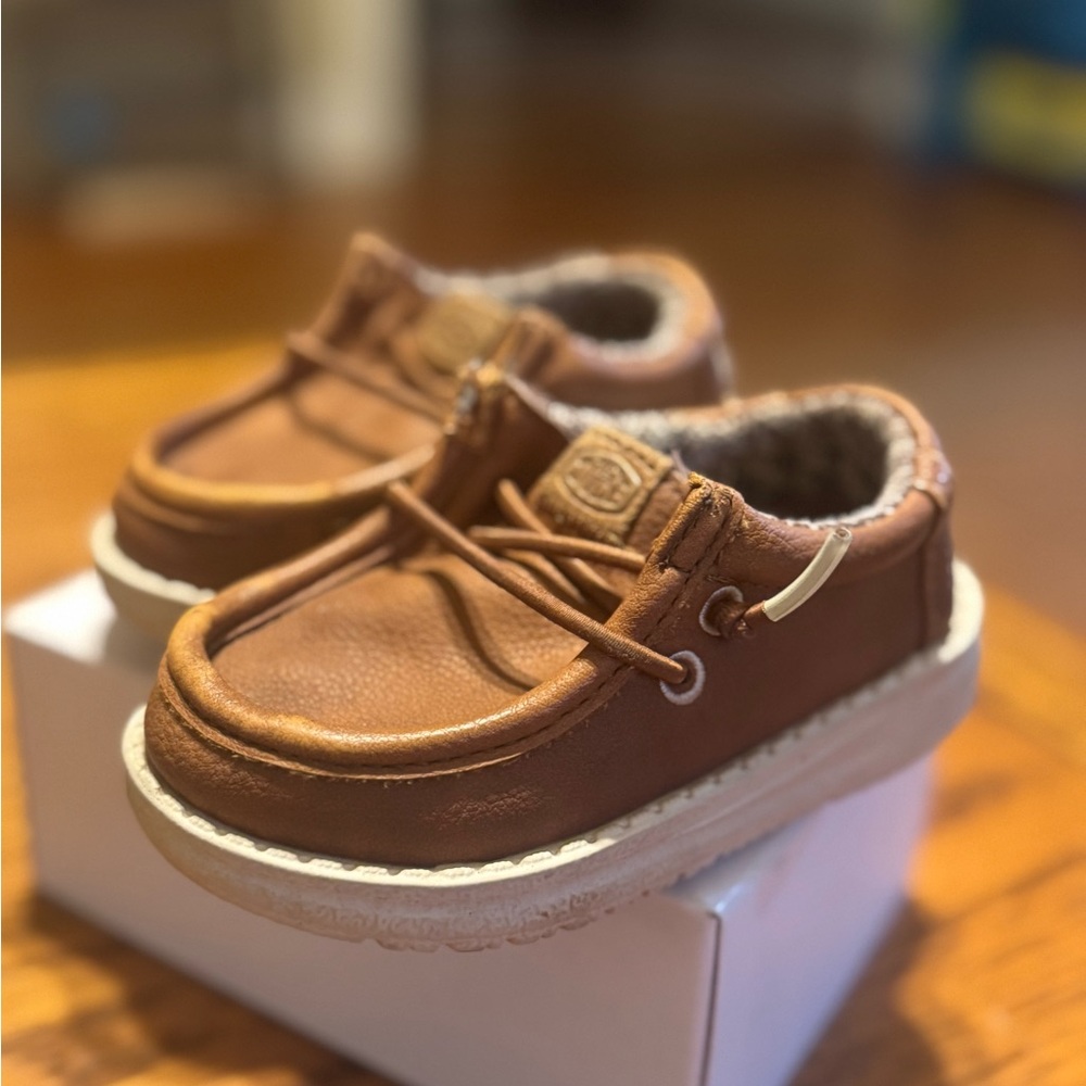 Boys Tan Hey Dudes 5c